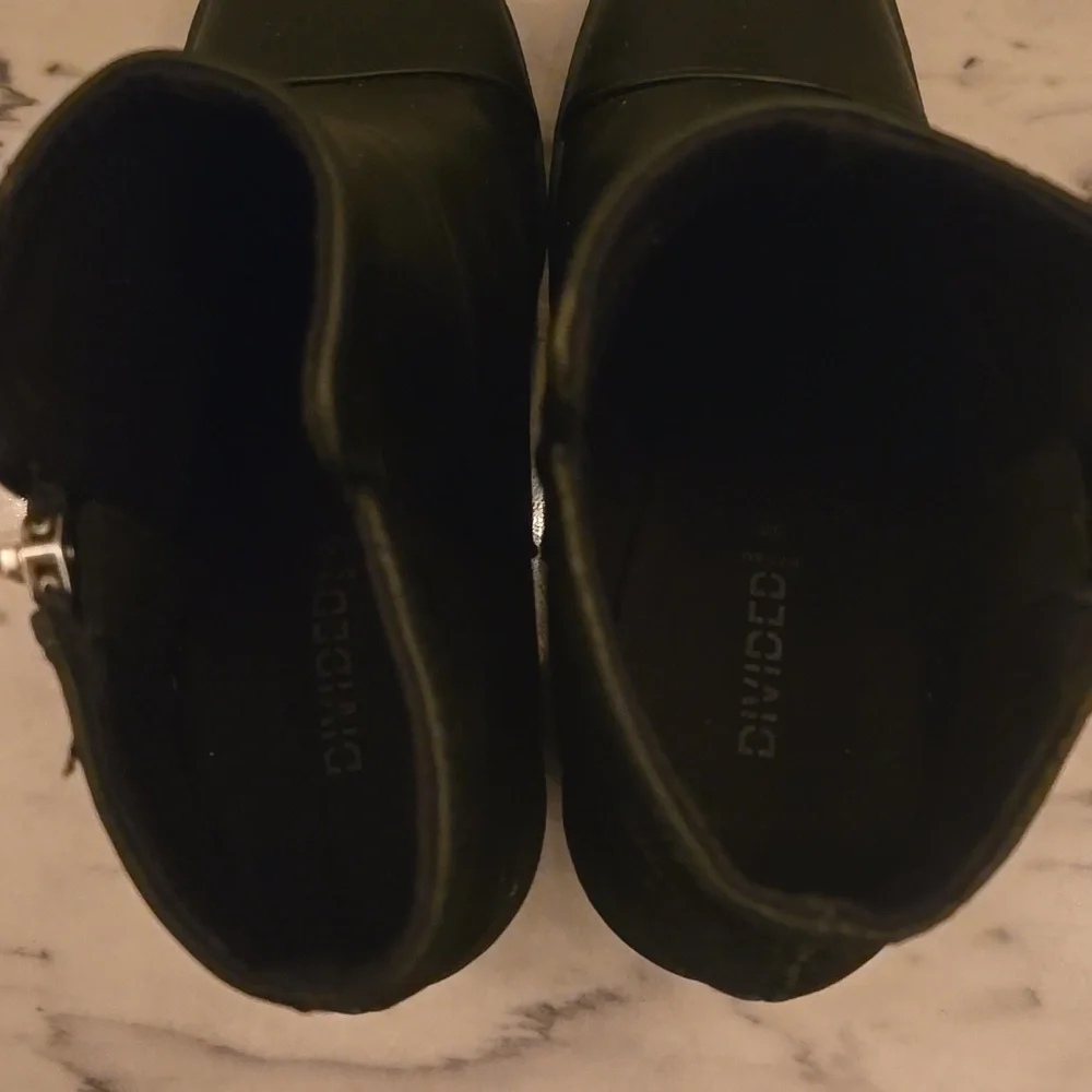 H&M Divided Black Ankle Booties - Picture 7 of 12